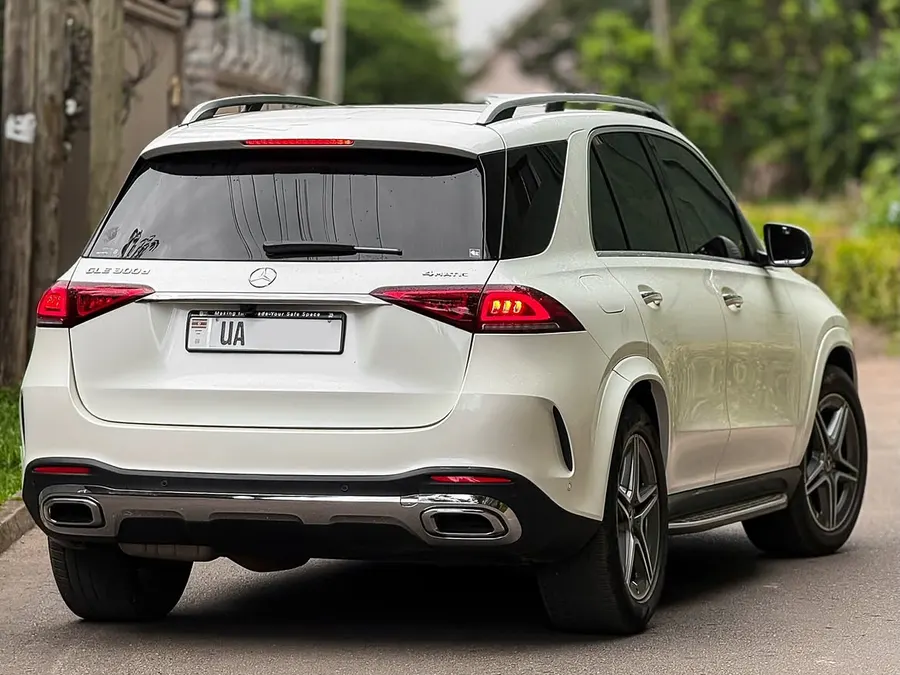 White Mercedes-Benz GLE 300d from the Right Rides fleet
