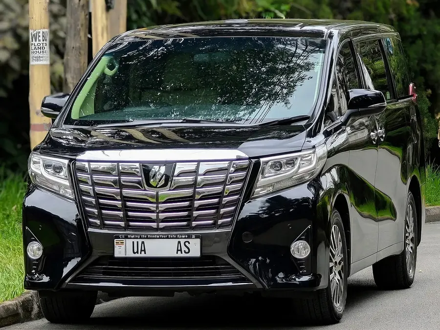 Black Toyota Alphard from the Right Rides fleet