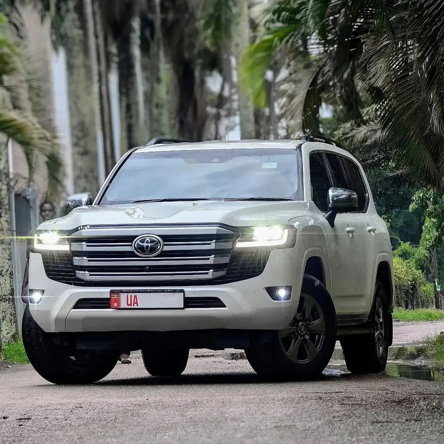 Toyota Land Cruiser VX LC300 2023