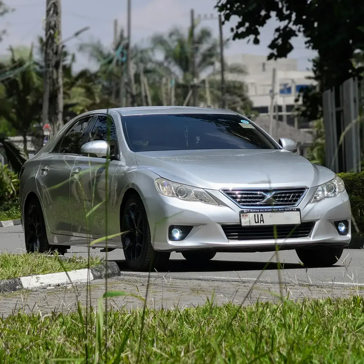 Toyota Mark X 2010