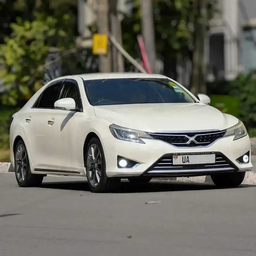 Toyota Mark X 2013